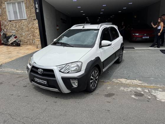 TOYOTA ETIOS CROSS 1.5 16V FLEX 4P AUTOMÁTICO